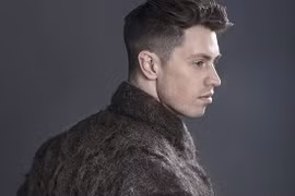 Độc: Áo khoác được làm từ… lông ngực đàn ông