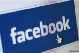 Tự tử vì lộ ảnh cưới trên Facebook