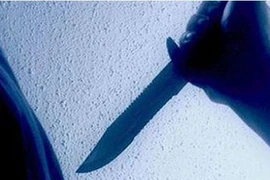 Ông lão ngoài 60 đâm chết hàng xóm vì nghi “tòm tem” với vợ mình