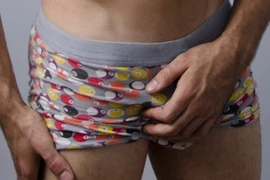 Cắt “cậu nhỏ” vì bị vợ cấm vận "yêu" cả năm