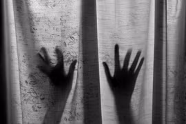 Đốn mạt: Cha bắt con gái ruột trả "sex" để được đi chơi