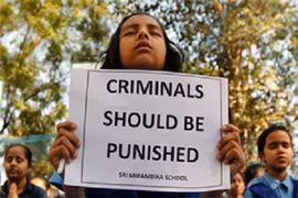 Điều tra 3 nam giới hiếp dâm thiếu nữ tuổi teen