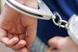 Cha hiếp con gái 3 tuổi sau khi vợ từ chối sex