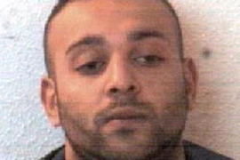 Cảnh sát rượt đuổi 8km mới bắt được "ma tốc độ" bị...mù 