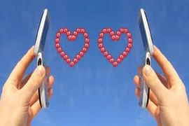 Đừng để những tin nhắn làm bạn rời xa nửa kia của mình 