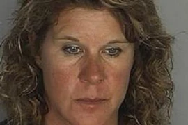 Nữ giáo viên 43 tuổi cặp kè "tình nhân" tuổi... 13!