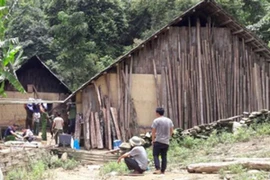 Phát hiện súng kíp đã lắp đạn, xác định được nghi phạm, đang truy bắt 