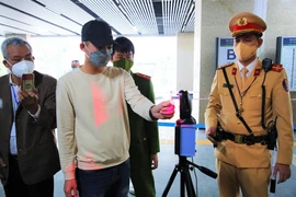 Trong “sóng” dịch Covid-19: Công an Hà Nội đẩy mạnh chuyển đổi số phục vụ nhân dân (2): “Chìa khóa” vượt khó, thúc đẩy phát triển kinh tế - xã hội