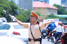 Trường hợp Cảnh sát giao thông được dừng phương tiện để kiểm tra khi xe đang lưu thông trên đường