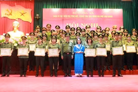 Xây dựng đội ngũ cán bộ lãnh đạo nữ có trình độ chuyên môn, nghiệp vụ trong Công an nhân dân