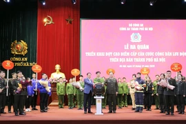 Công an Hà Nội vào “chiến dịch” cấp 6 triệu thẻ Căn cước công dân gắn chíp điện tử 