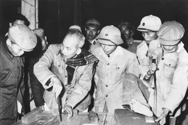 Tấm gương sáng ngời về sự giản dị, tiết kiệm của Bác Hồ