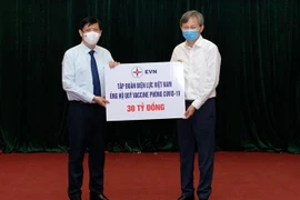 Bộ Y tế tiếp nhận 185 tỷ đồng ủng hộ Quỹ vaccine phòng Covid-19 