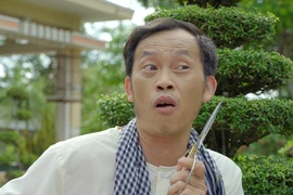 Danh hài Hoài Linh giải thích về clip “tự thông cống móc bùn” 