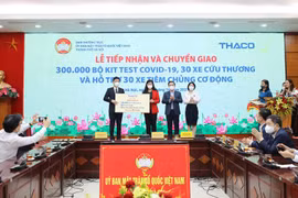 Hà Nội tiếp nhận, chuyển giao trang thiết bị phục vụ công tác phòng chống dịch 