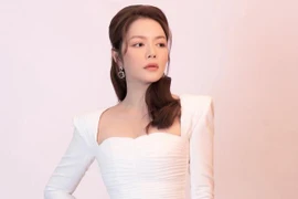 Diễn viên Lý Nhã Kỳ tiết lộ từng trải qua cảnh ăn cơm thừa ở nhà hàng 