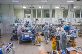 Tri ân và chăm lo lực lượng tuyến đầu chống dịch 