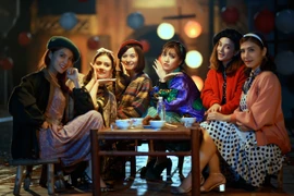 Bích Phương gây "sốt" với MV có câu hỏi "Bao giờ lấy chồng?"