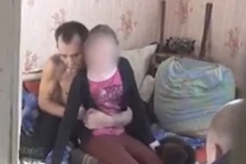 Kẻ nghiện kề dao uy hiếp bé gái 13 tuổi, đòi đổi lấy ma túy