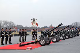 Lễ bắn đại bác chào mừng chuyến thăm của Tổng Bí thư Nguyễn Phú Trọng