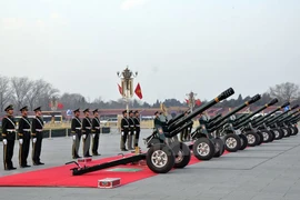 Lễ bắn đại bác chào mừng chuyến thăm của Tổng Bí thư Nguyễn Phú Trọng