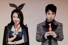 Ảo thuật gia lập kỷ lục Guinness trình diễn tại Hà Nội 