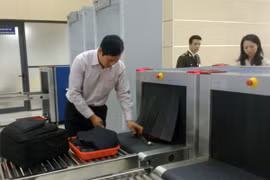 Mang chất lỏng lên máy bay: Phụ thuộc giới hạn của từng hãng