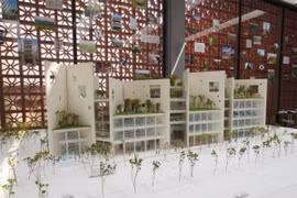 Xem "Thành phố xanh" của Võ Trọng Nghĩa