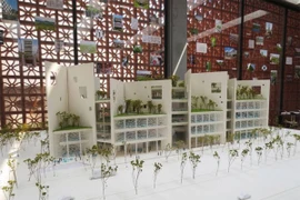 Xem "Thành phố xanh" của Võ Trọng Nghĩa