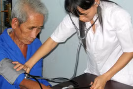 Nam giới bị tăng huyết áp nhiều hơn phụ nữ