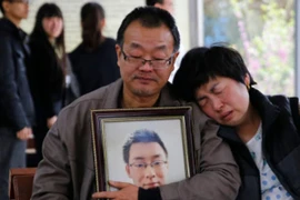 Trung Quốc: Kỷ luật 10 quân nhân sau cái chết của bệnh nhân ung thư