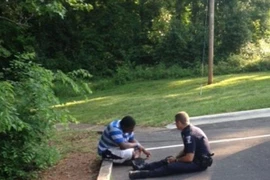 Bức ảnh gây sốt của cảnh sát Mỹ