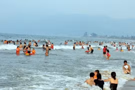 Du lịch Hà Nội chia sẻ khó khăn với miền Trung