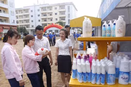 Sôi nổi ngày hội "Đồng hành cùng thanh niên công nhân" 