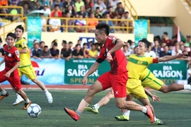 AVG bỏ hàng trăm triệu để được truyền hình trực tiếp giải "phủi" Hà Nội