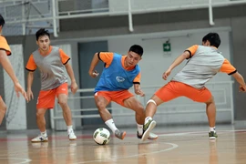 Tuyển futsal Việt Nam rèn miếng "chuyển bại thành thắng" trước giờ xuất trận World Cup