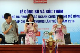 12 đội tranh chức vô địch giải bóng đá cúp Tạp chí Công thương