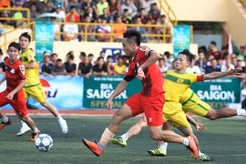 AVG bỏ hàng trăm triệu để được truyền hình trực tiếp giải "phủi" Hà Nội