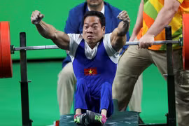 Nhà vô địch Lê Văn Công có thêm 200 triệu đồng tiền thưởng