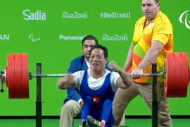 Nhà vô địch Paralympic Lê Văn Công bỏ túi nửa tỷ đồng tiền thưởng