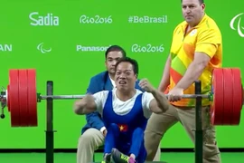 Nhà vô địch Paralympic Lê Văn Công bỏ túi nửa tỷ đồng tiền thưởng
