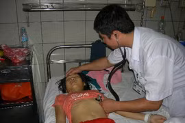 Về địa phương xét nghiệm chì miễn phí cho trẻ bị nhiễm độc