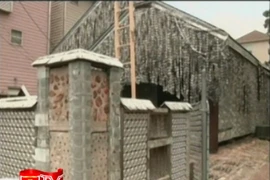 Nhà xây bằng 50.000 vỏ lon bia 