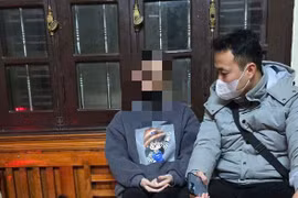 Công an quận Hoàng Mai giải cứu nữ sinh bị dụ quay clip cởi quần áo, tống tiền 1,5 tỷ đồng 