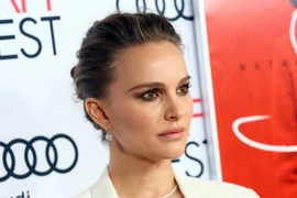 Được đề cử Nữ chính, Natalie Portman vắng mặt đáng tiếc tại Oscar 2017