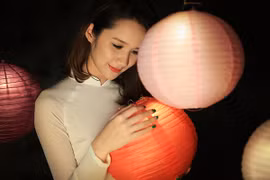 Thiếu nữ duyên dáng trong bộ ảnh đón trung thu khác lạ