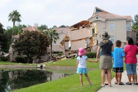 Hố tử thần làm sập cả một biệt thự gần Disney World