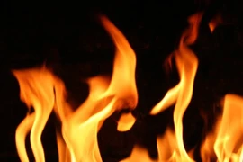 Man rợ thiêu sống trẻ sơ sinh để "cứu thế giới"