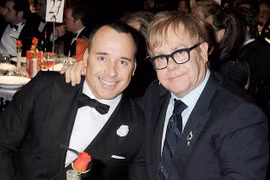 Danh ca Elton John có cậu con trai thứ 2