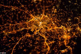 Lung linh các thành phố qua ống kính của NASA